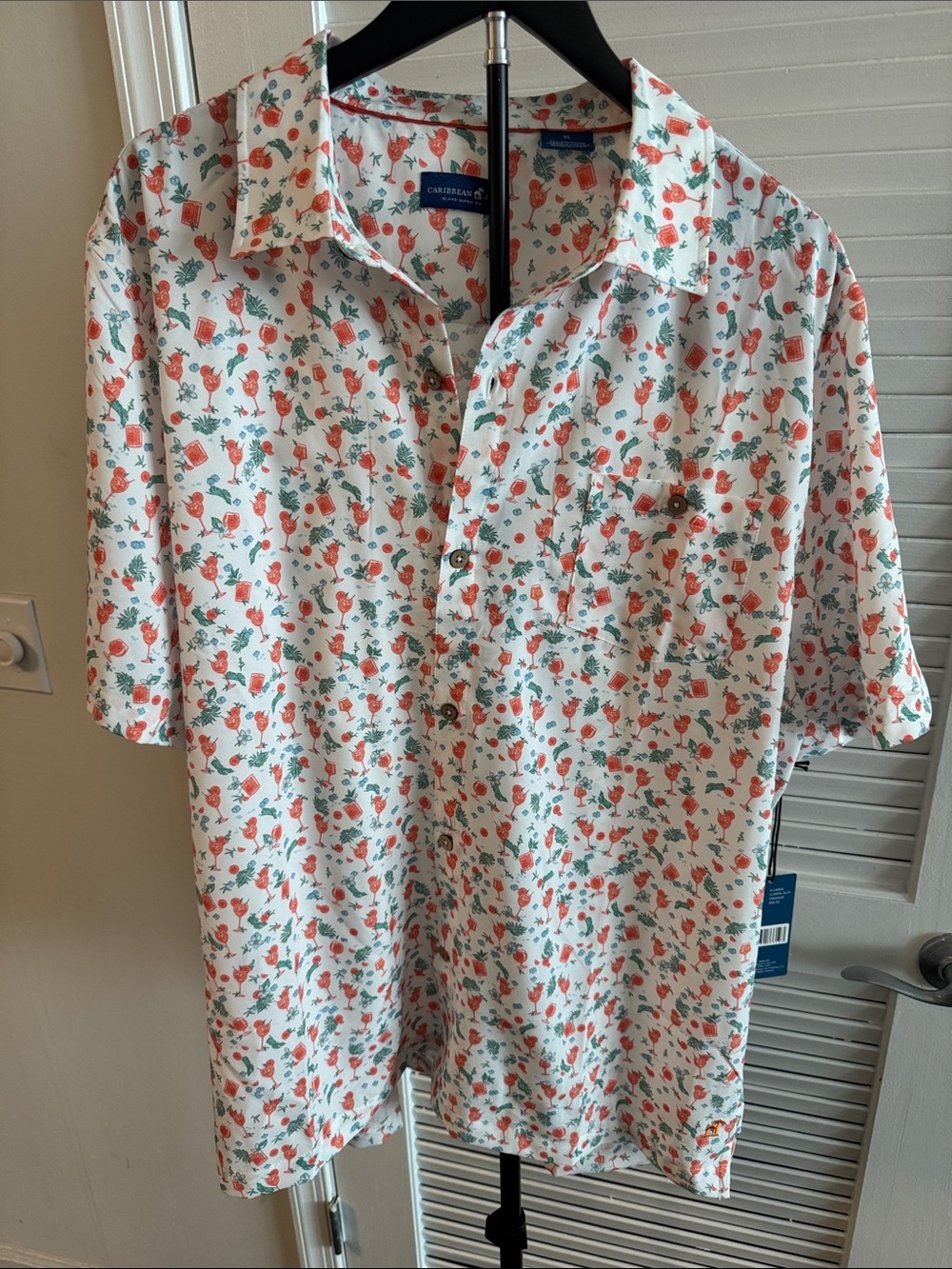 Caribbean Joe White Short-Sleeve Shirt with Coral Floral Print🔥New!